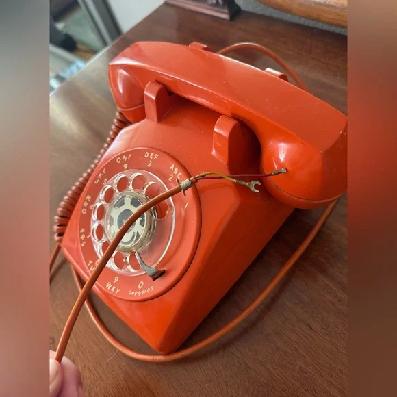 Vintage ITT Orange Rotary Dial Desk Telephone - untested - Picture 5 of 5